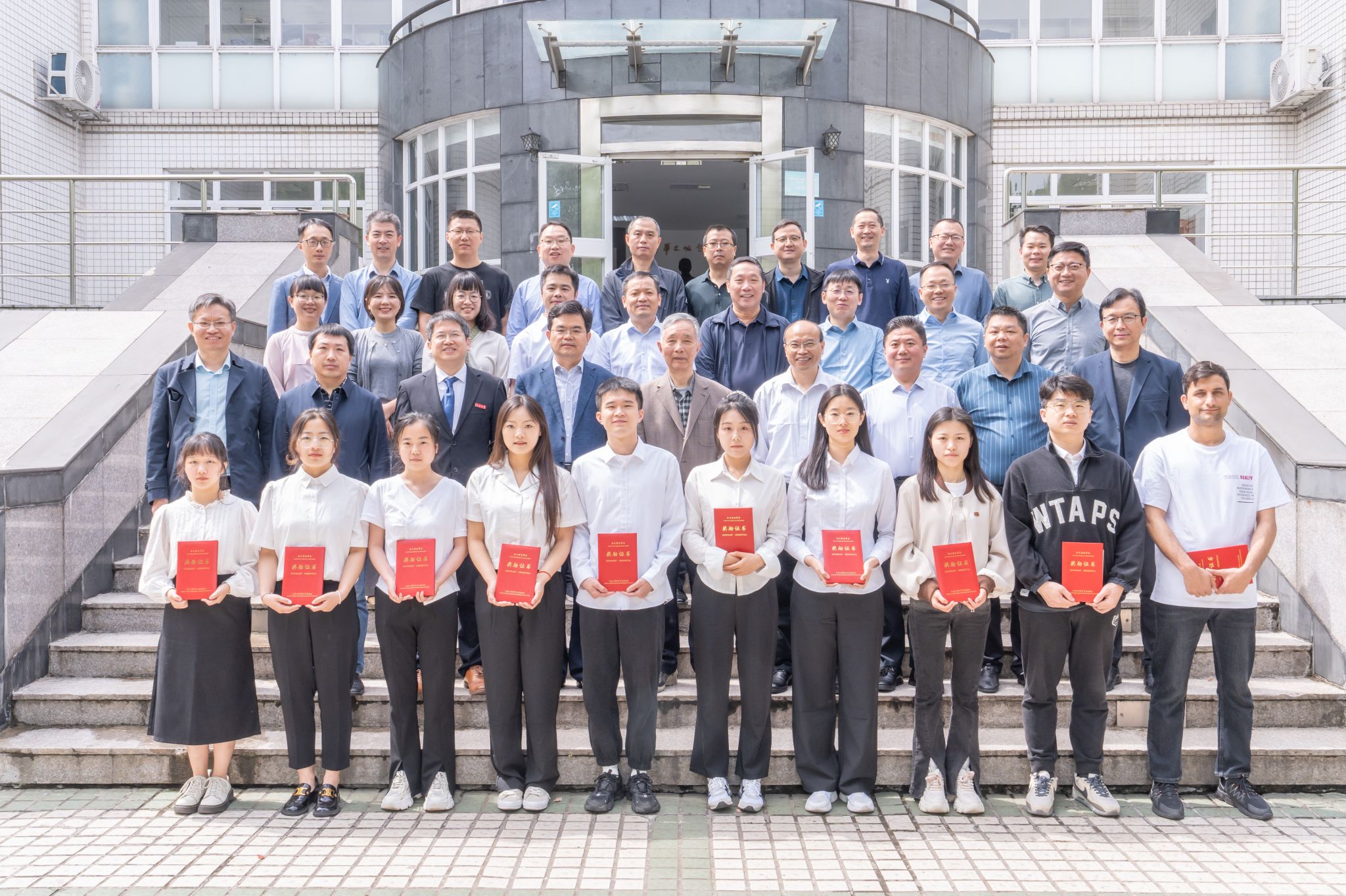 2024年度91大神
“杰文奖助学金”颁奖...